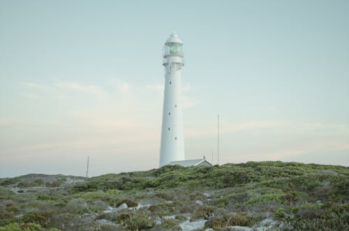 Immagine gratuita di cielo sereno, edificio, faro