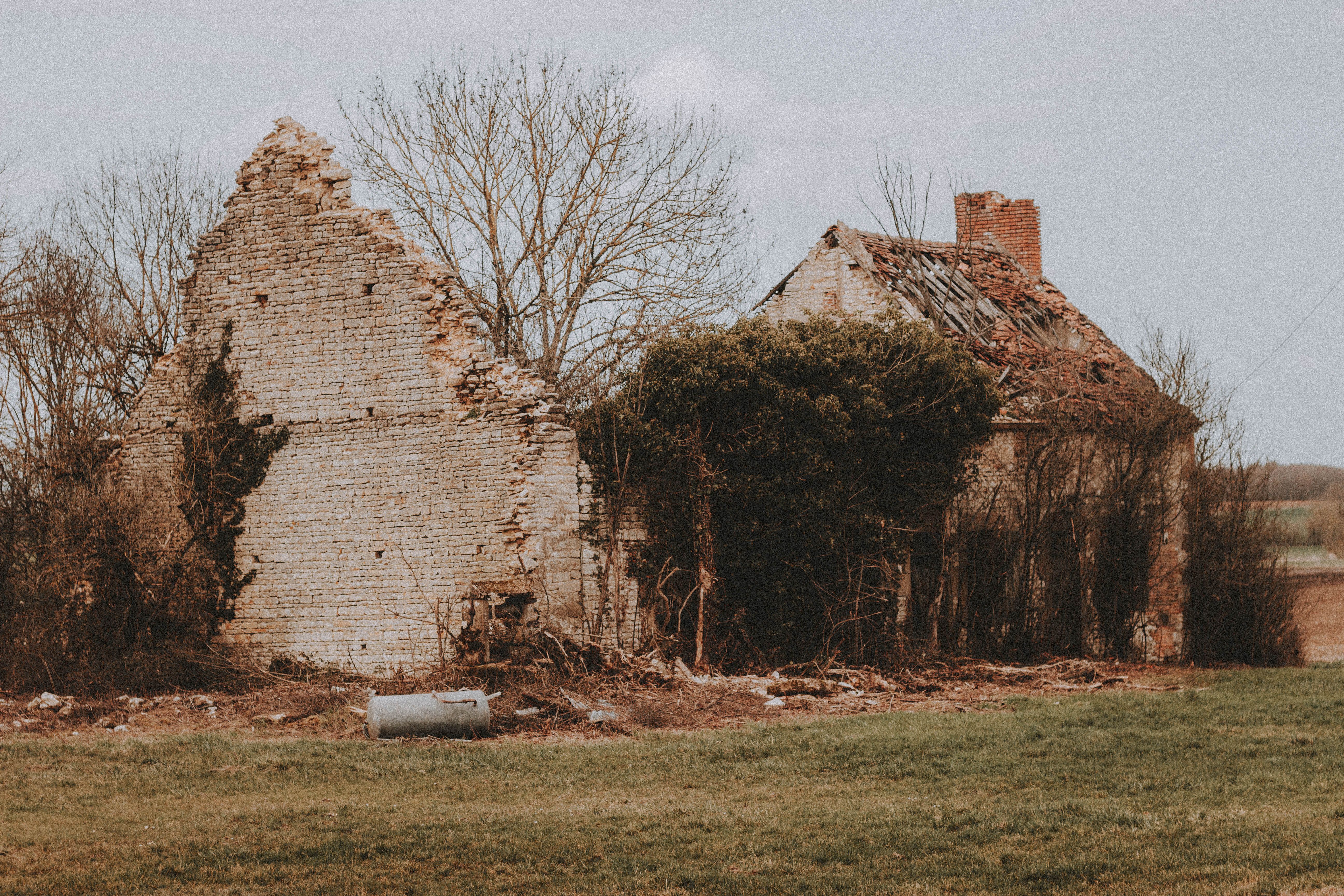 Abandoned Ruins of a House in a Rural Area · Free Stock Photo