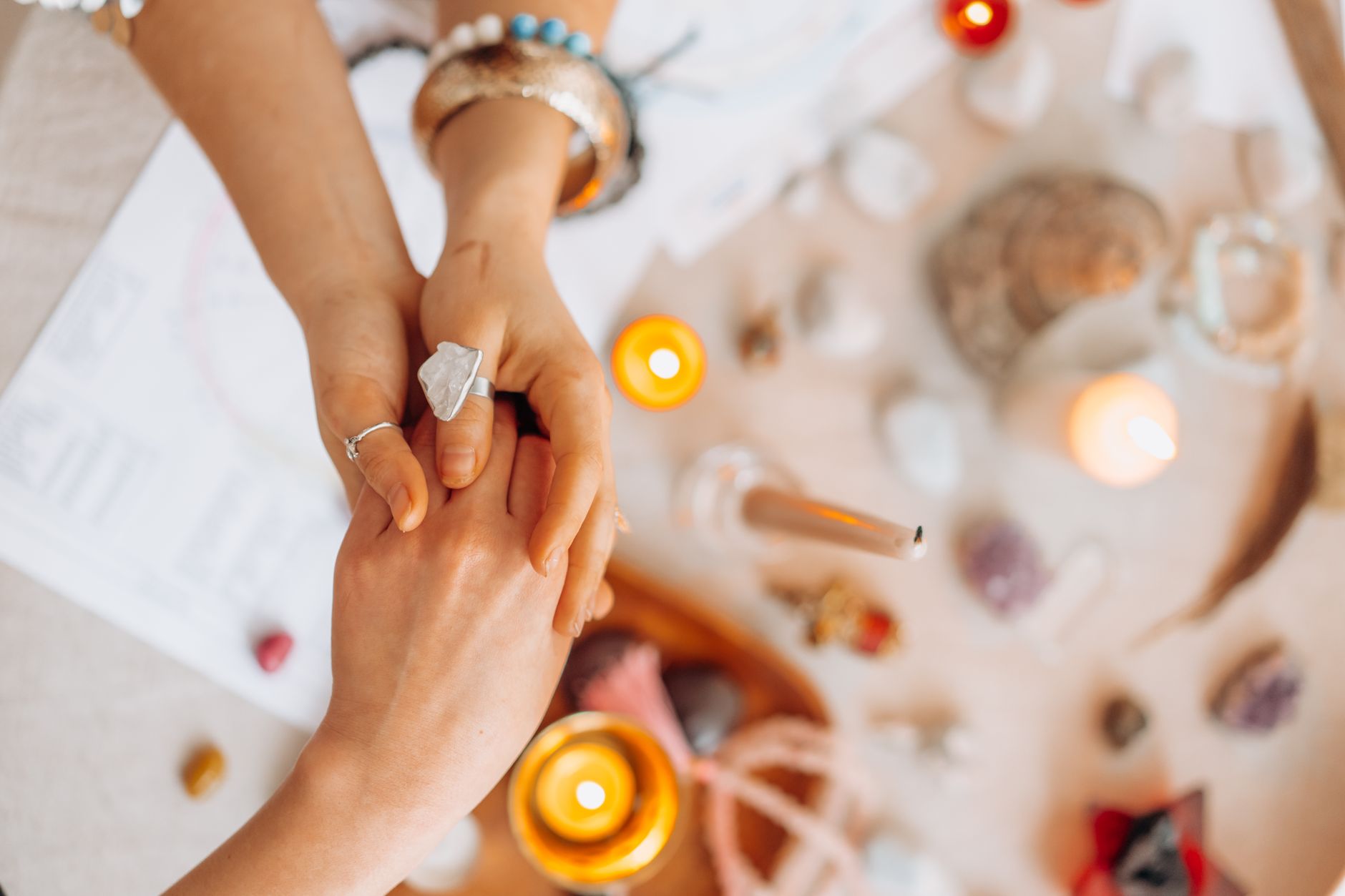Reiki para el dolor crónico resultados y experiencias — terapia holística espiritual