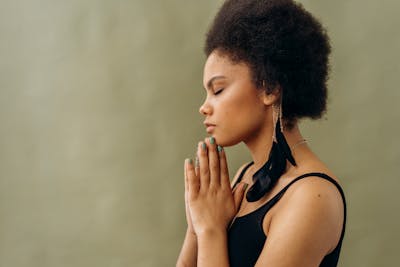 Mindfulness meditation for therapeutic healing