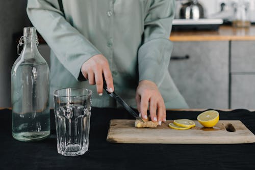 Ginger Lemon Detox Water for Digestive Health