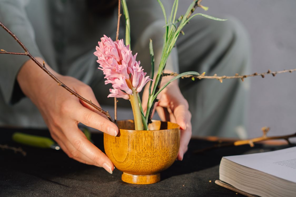 Japanese Flower Arrangement Class: Sip & Ikebana