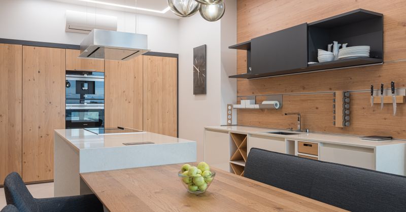 Meuble en pin : quels avantages et inconvénients ?