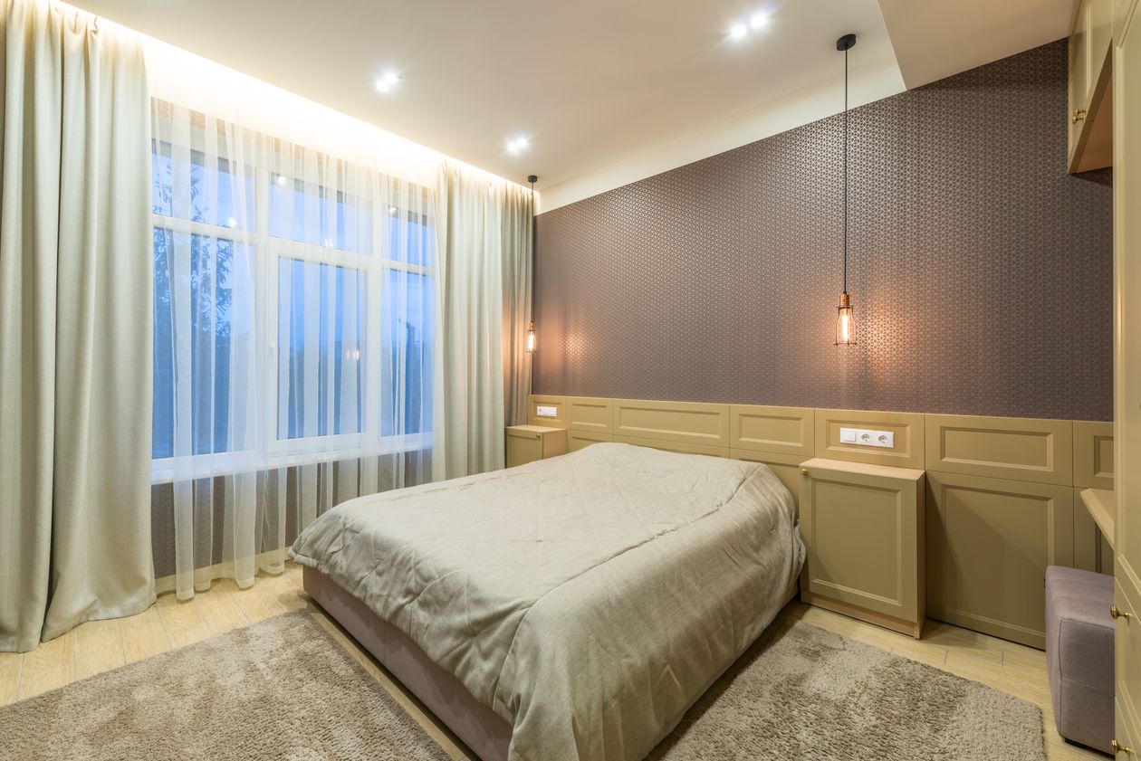 Đèn thả trang trí tạo ánh sáng ấm trong phòng ngủ