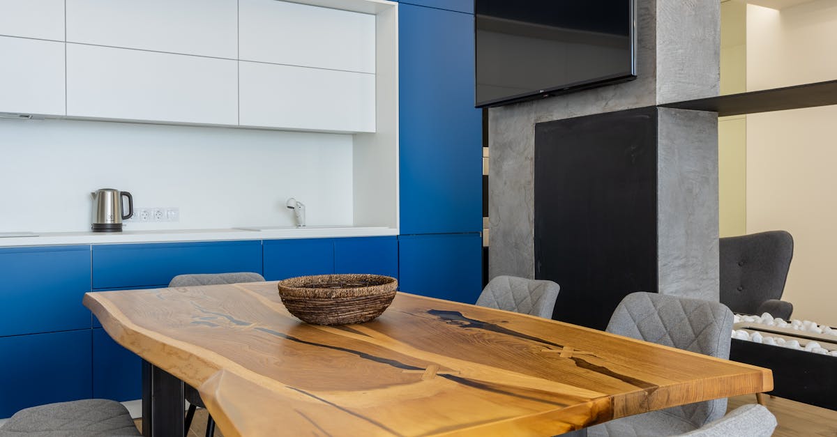 How to turn off blue light on insignia Roku TV