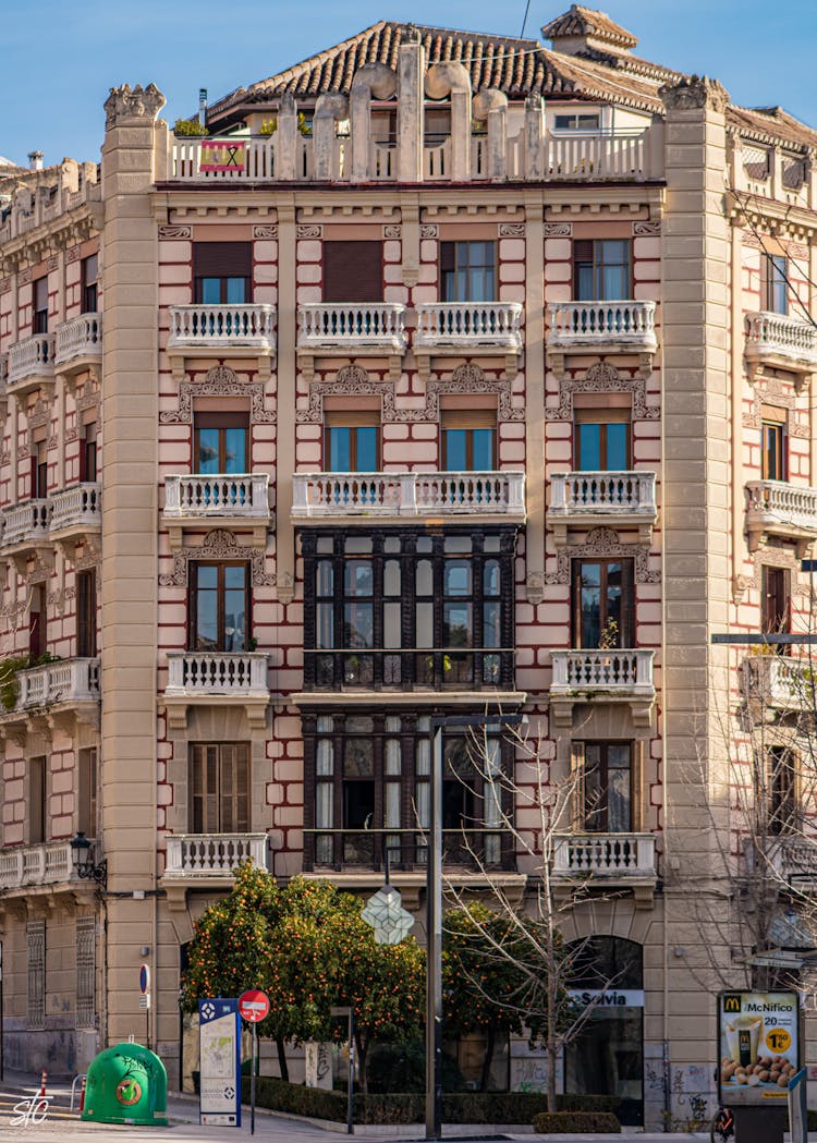 Hostal Martinval Barcelona Under Blue Sky