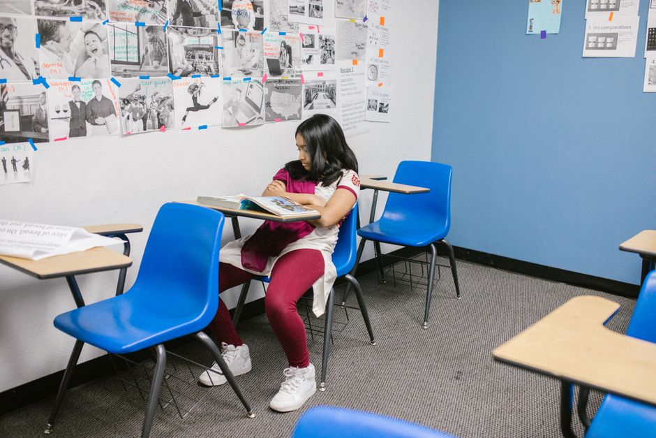 frekventant una escola, アジアの子供いじめ, いじめの無料の写真素材