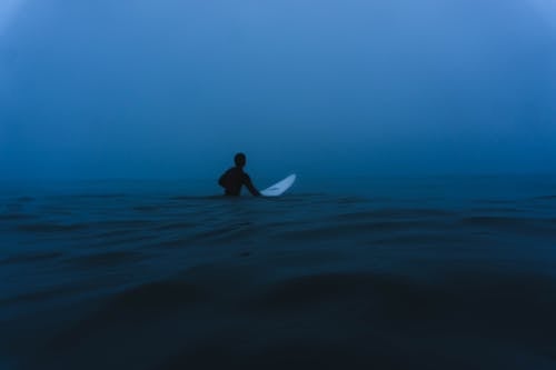 Fotobanka s bezplatnými fotkami na tému horizont, modrá, modrá obloha