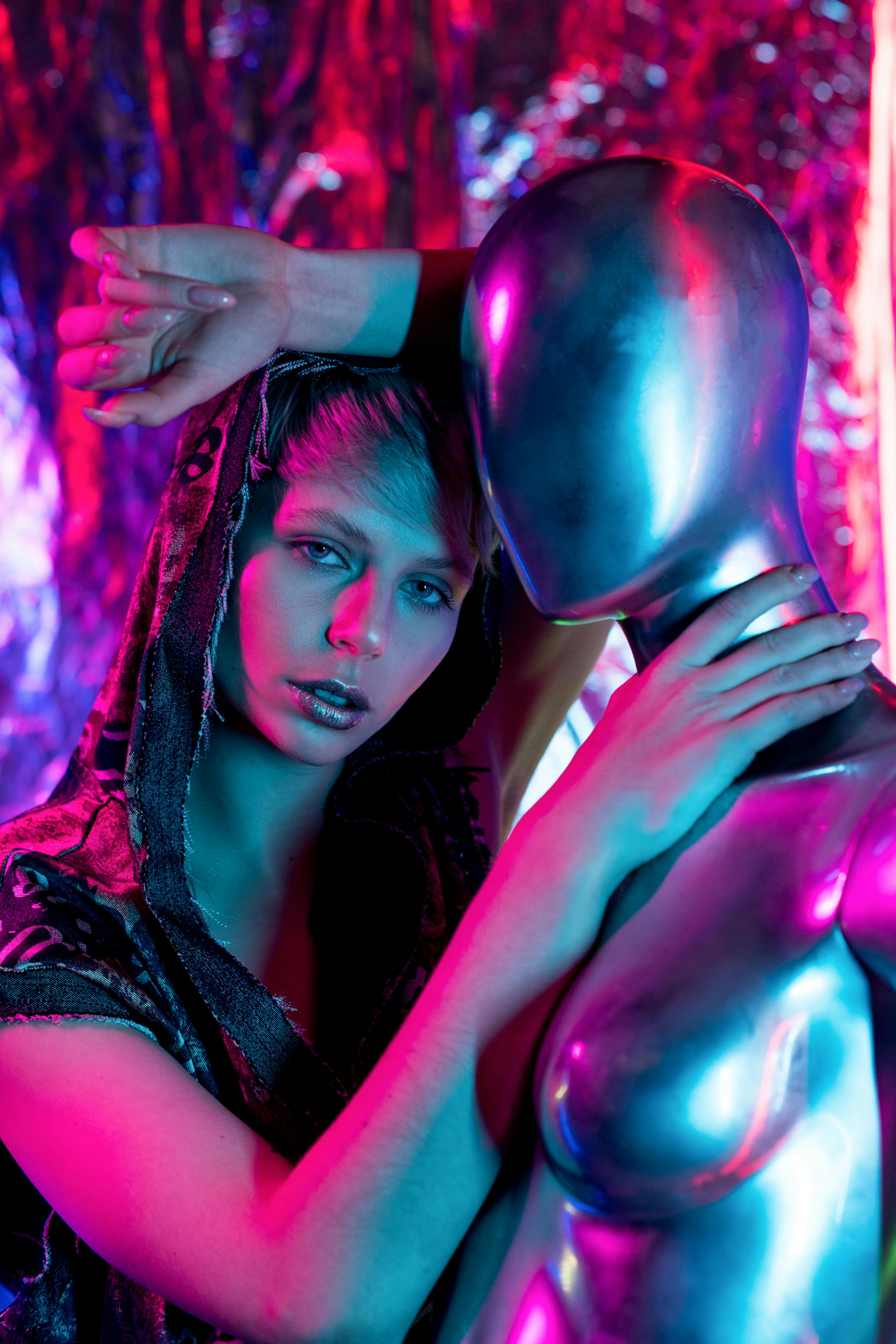 De franc Foto d'estoc gratuïta de acabat metàl lic, alt contrast, amb caputxa Foto d'estoc