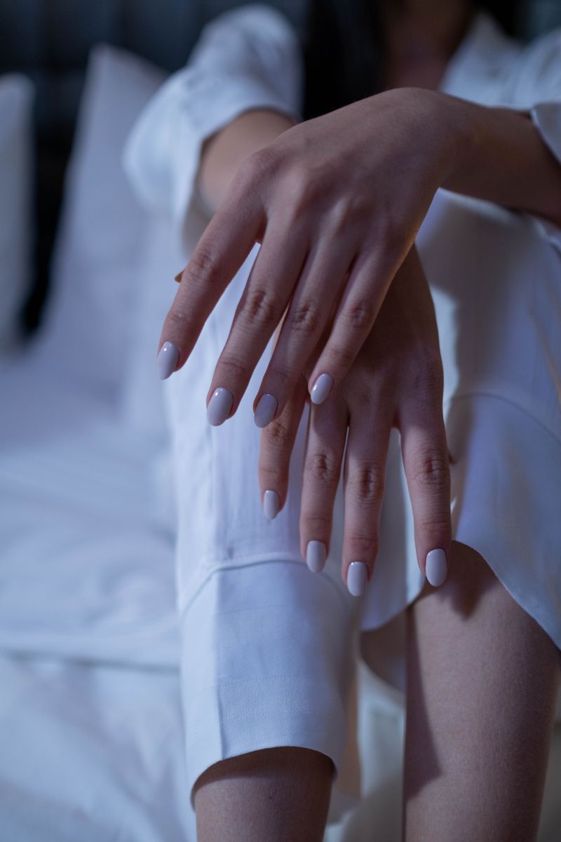Snowy white manicure