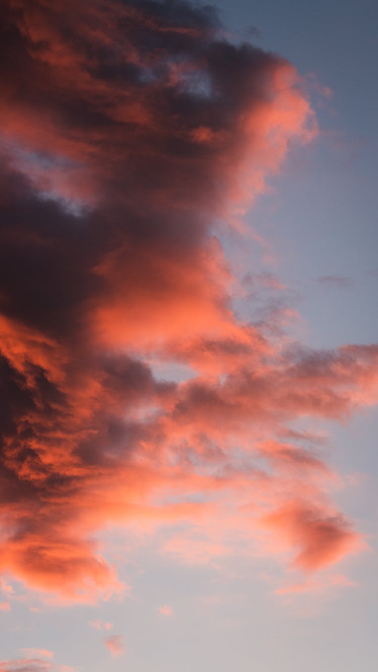 Fascinating Clouds In The Sky