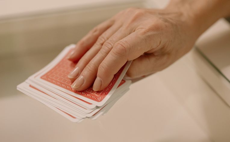 Online Casino: Spielautomaten und Live-Spiele im Überblick
