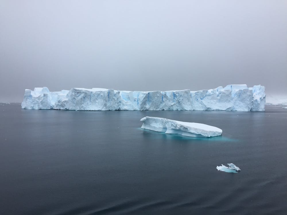 바다에 빙하의 풍경 사진