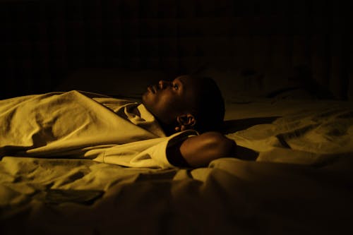 Ücretsiz afrikalı amerikalı adam, akıl sağlığı, bir başına içeren Ücretsiz stok fotoğraf Stok Fotoğraflar