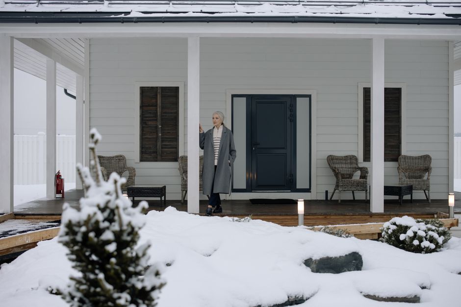 elderly woman front door