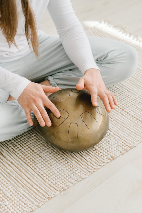 คลังภาพถ่ายฟรี ของ handpan, คน, นั่ง