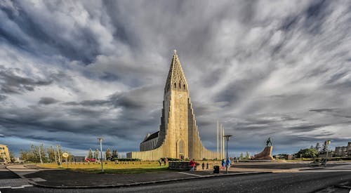 Free A Hallgrimskirkja Church Under the Cloudy Sky Stock Photo
