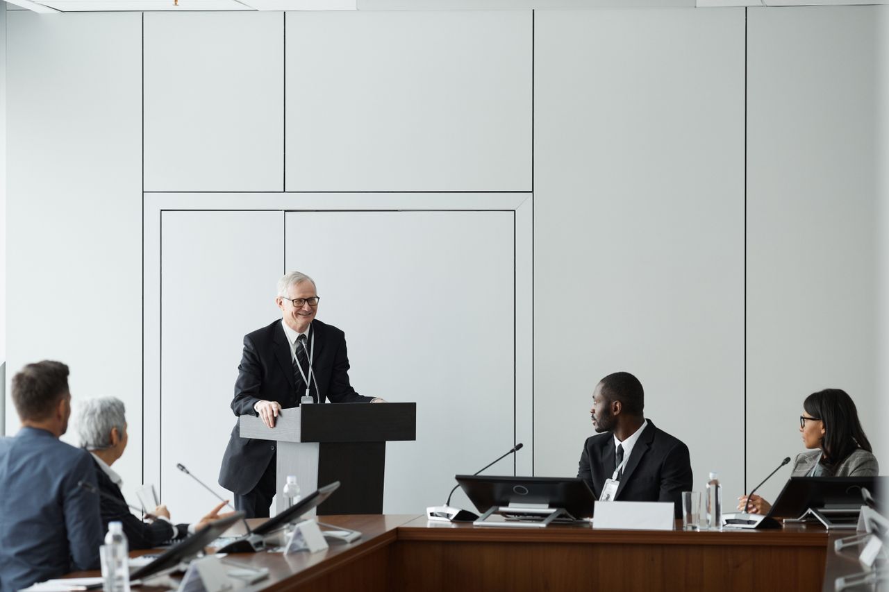 French Presidential Candidates Debate Economic Policy at Medef Event
