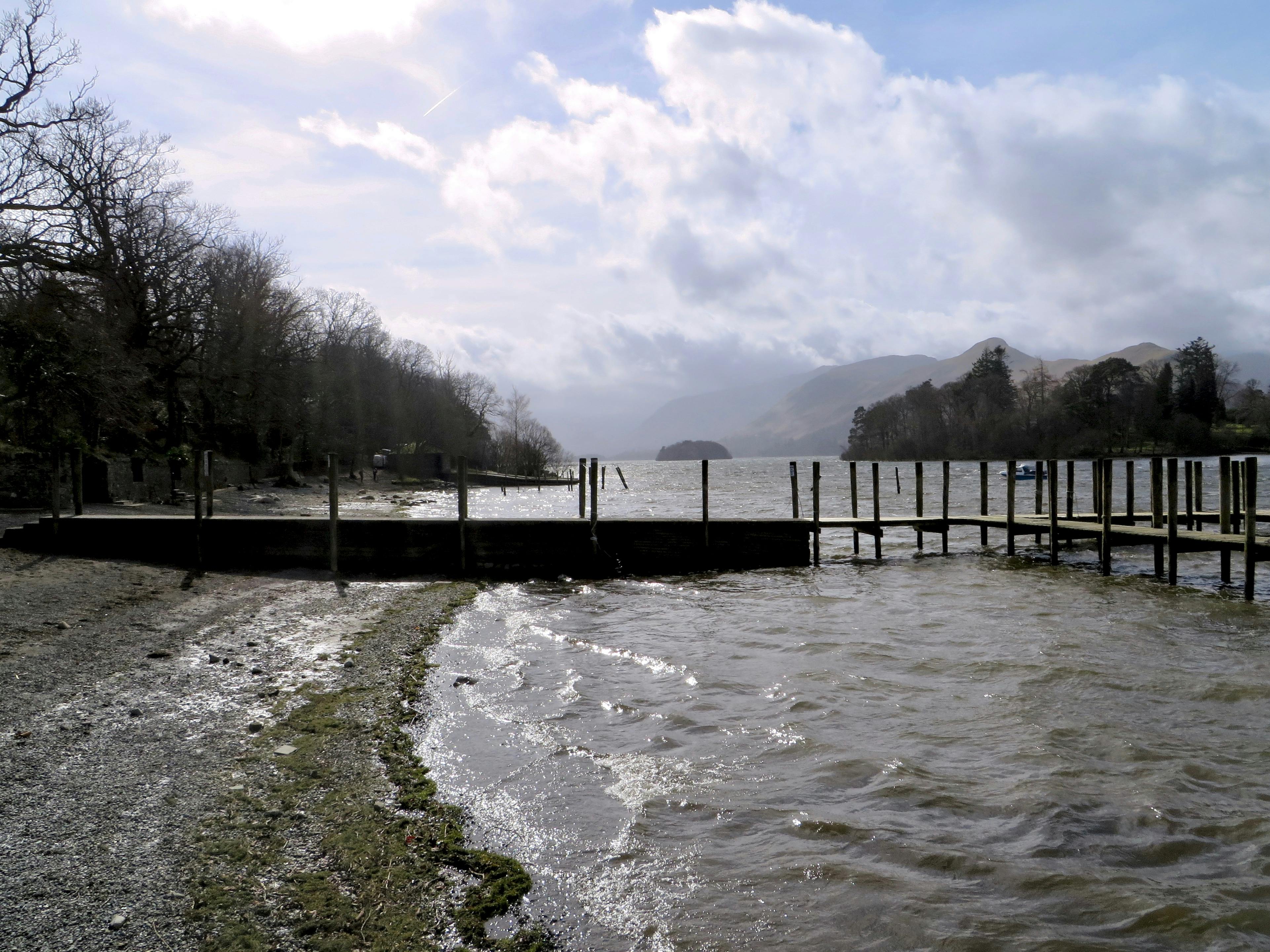 イギリス湖水地方 山岳 桟橋の無料の写真素材