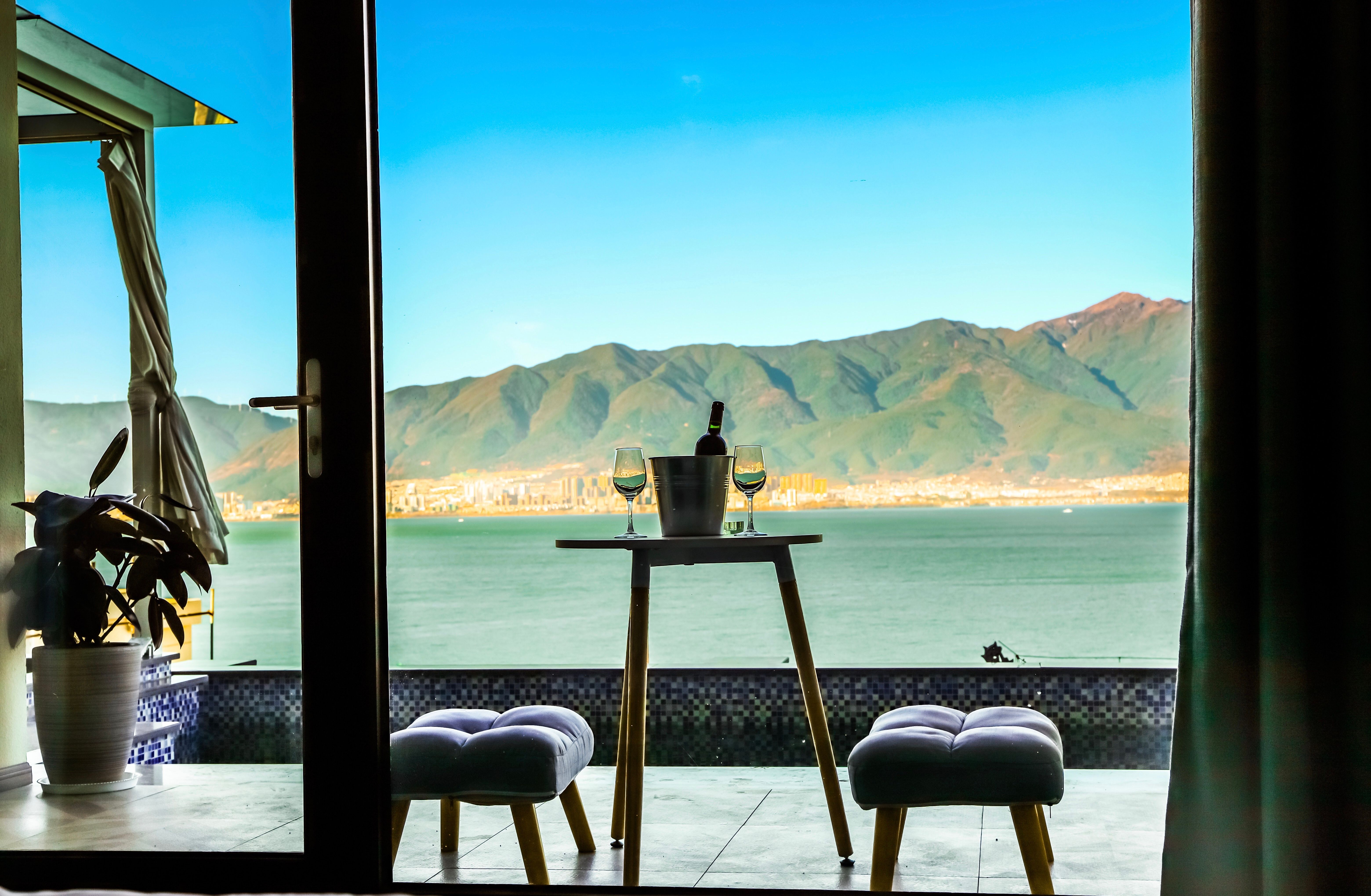 Designing the Perfect Honeymoon