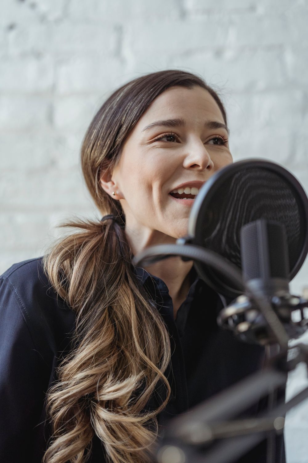 Collective member tracking a vocal harmony