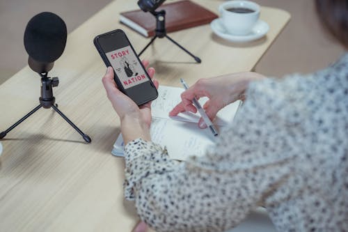 Základová fotografie zdarma na téma anonymní, aplikace, bez tváře