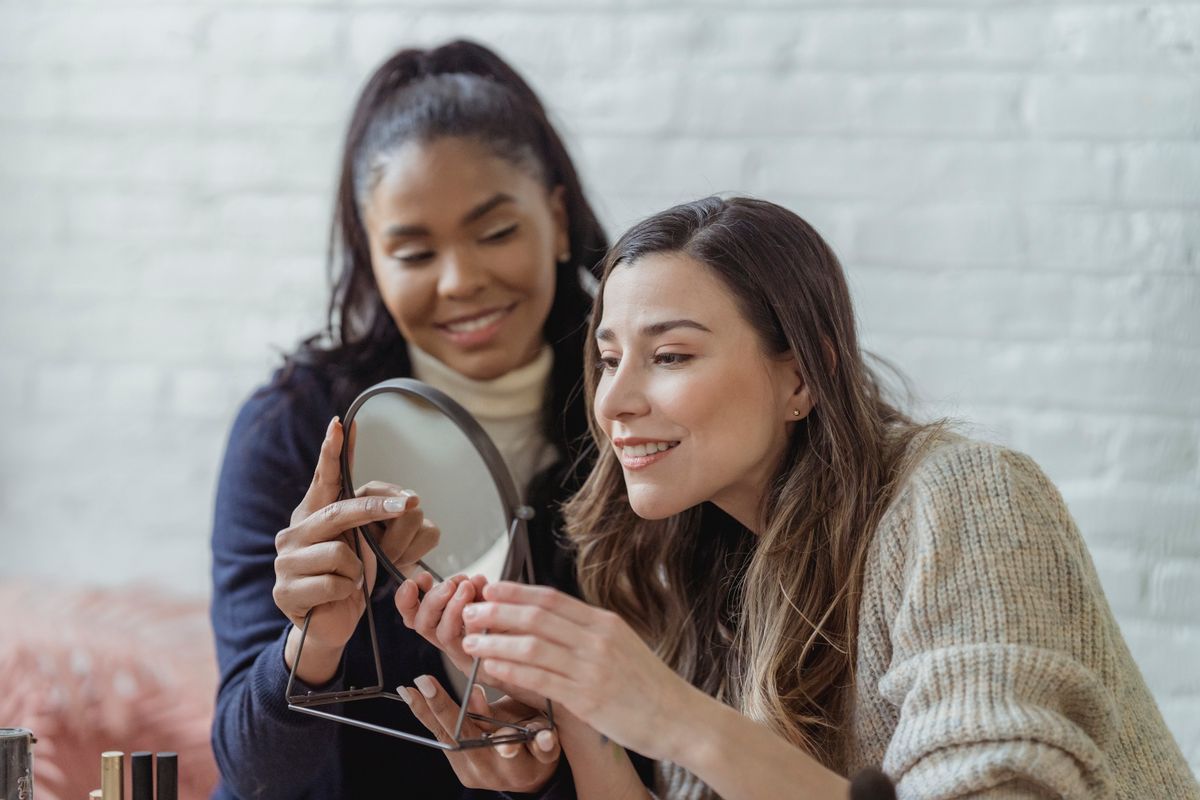 Beauty customer consultation