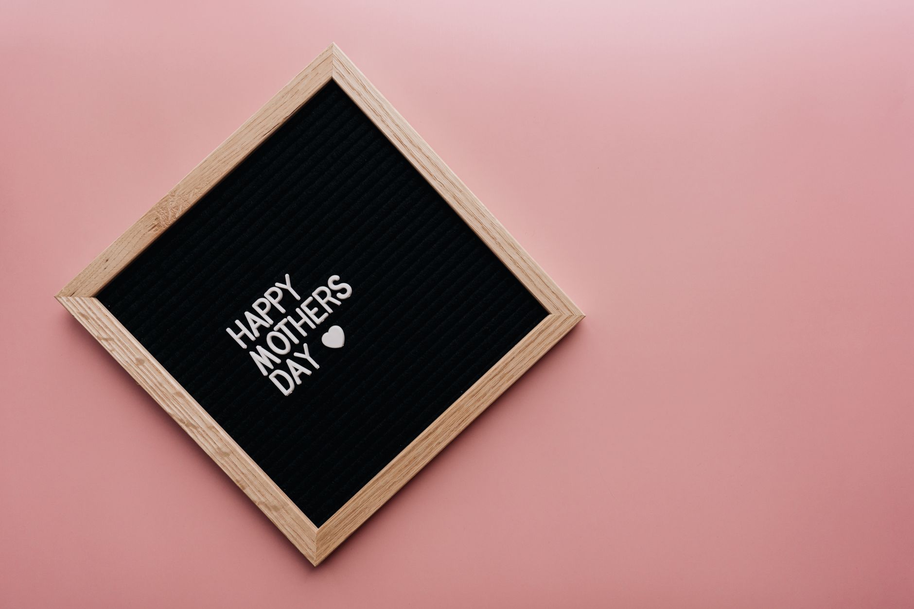 Mother's Day Deals 2026: Free & Cheap Offers Worth Grabbing