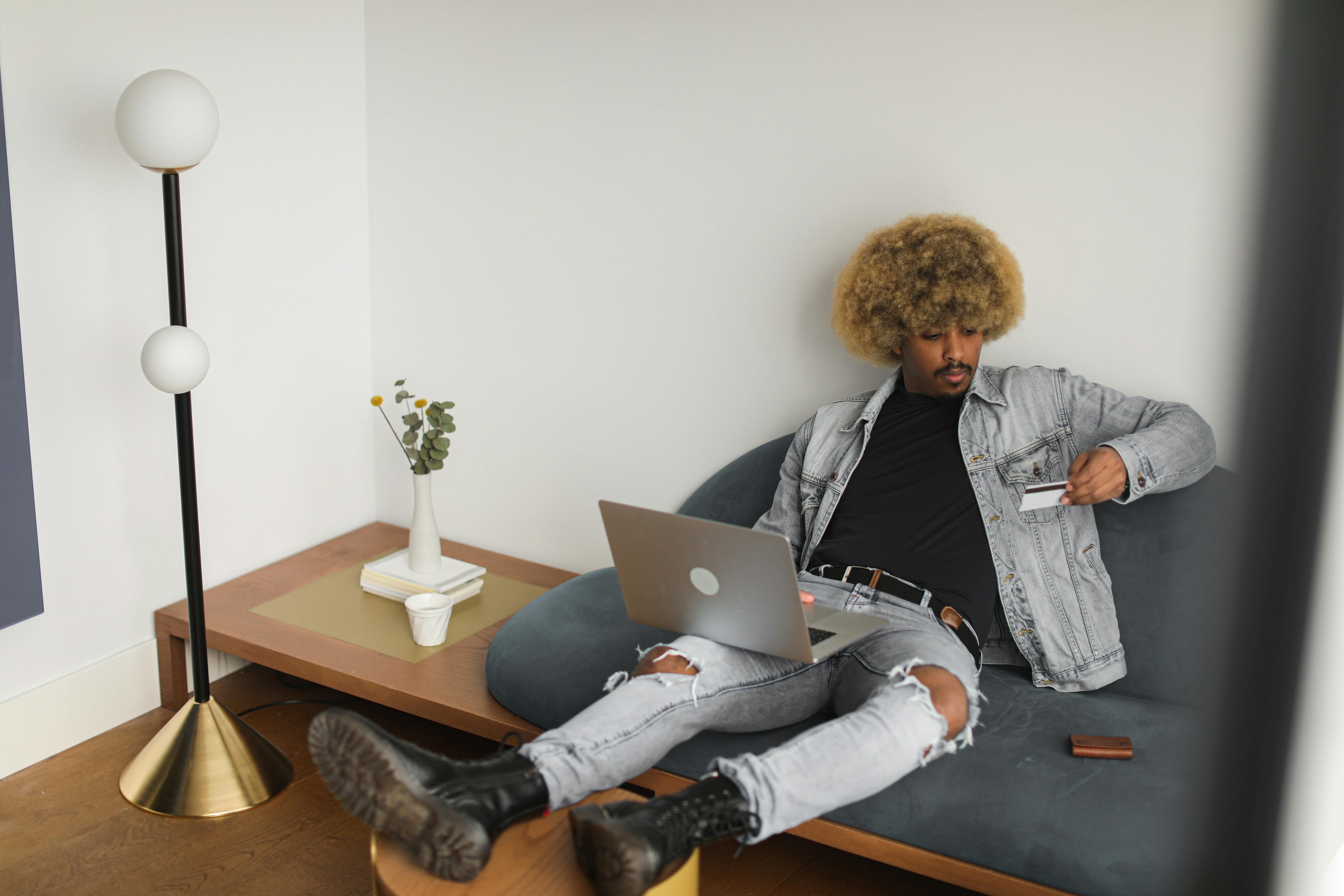 7 of the best credit cards for general travel purchases — Photo by Cup of  Couple on Pexels