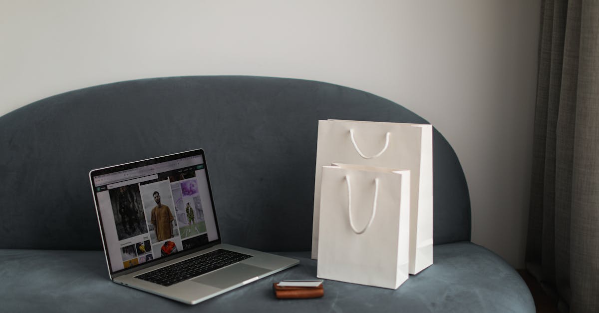 Comparatif : Shopify vs WooCommerce, lequel choisir ?