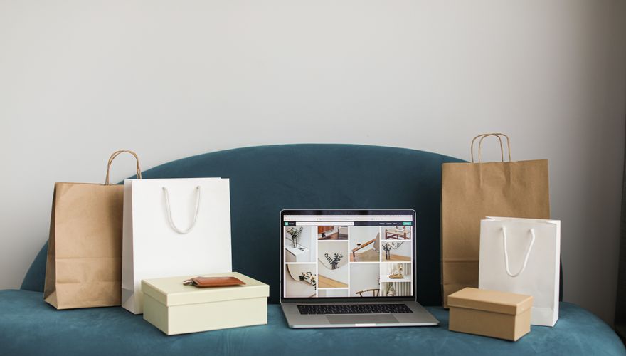 Ecommerce packaging and delivery