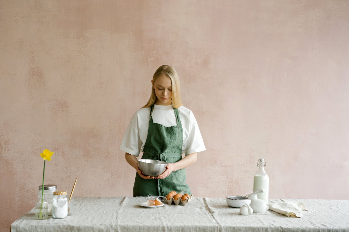 Ring toss game set in casual play environment