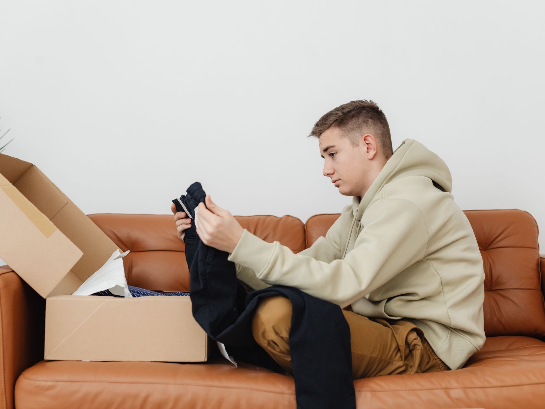 Bleadon — professional packers wrapping and boxing belongings