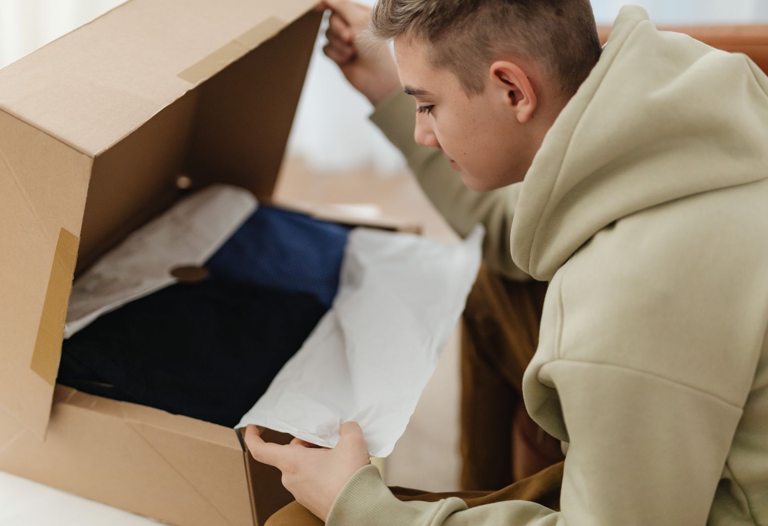 Coppull — professional packers wrapping and boxing belongings