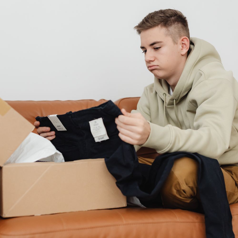 Chesham — professional packers wrapping and boxing belongings