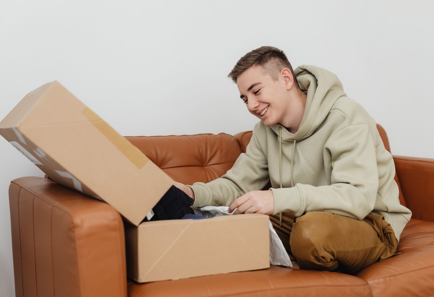 Rushey Green — professional packers wrapping and boxing belongings