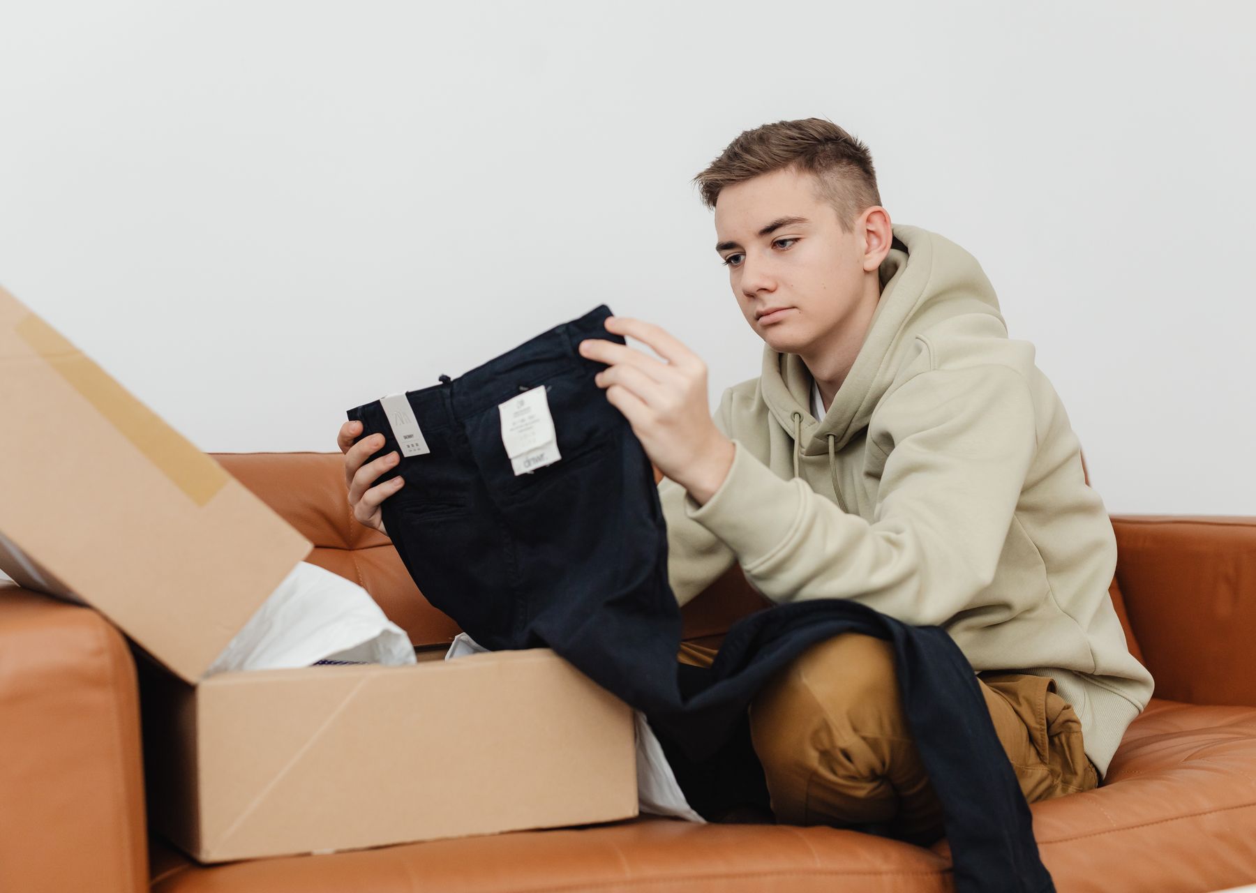 Same-day removals van loading — packing services in Bream