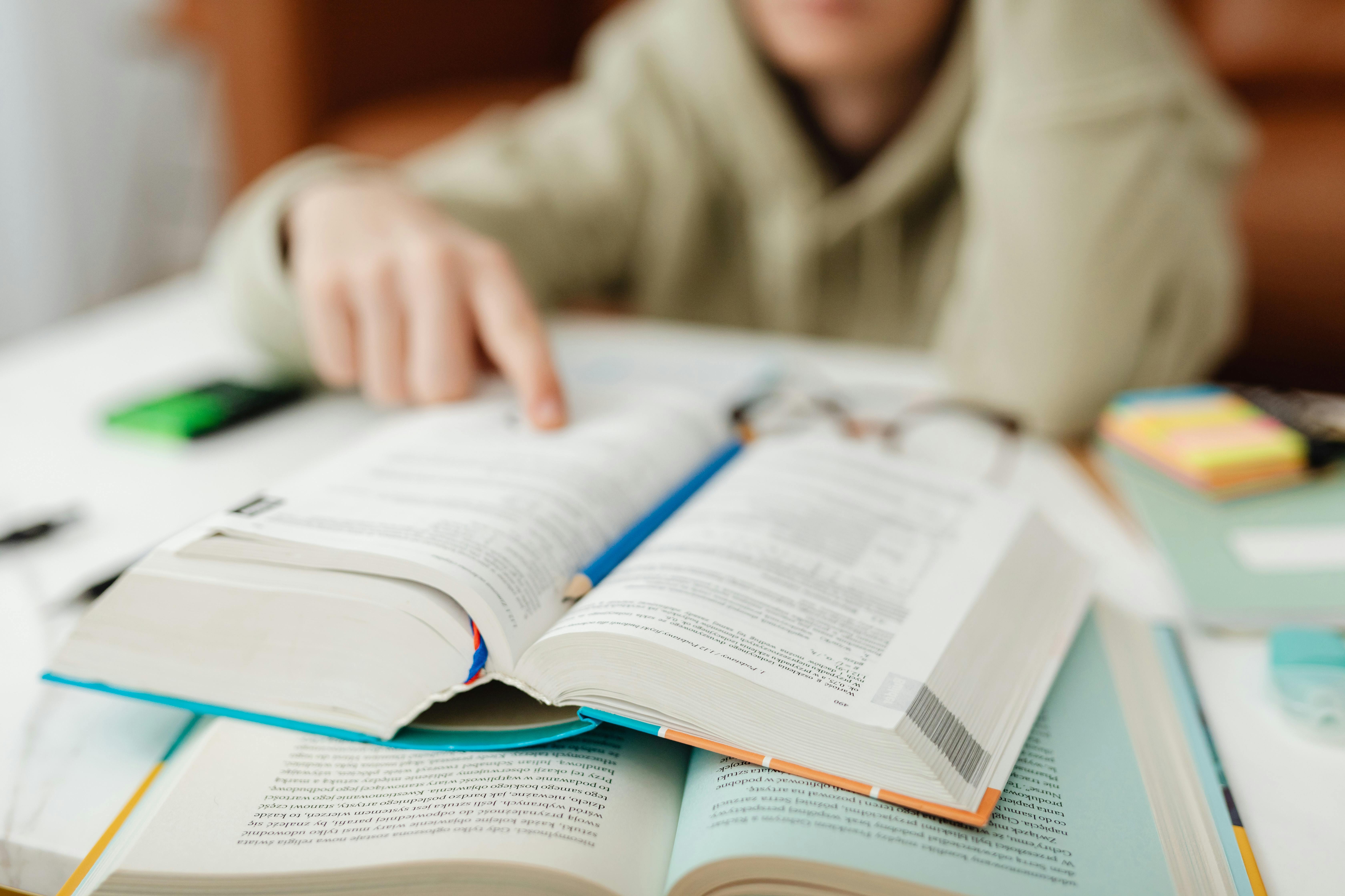 Sociology scrapped from general education in Florida universities — Photo by www.kaboompics.com on Pexels