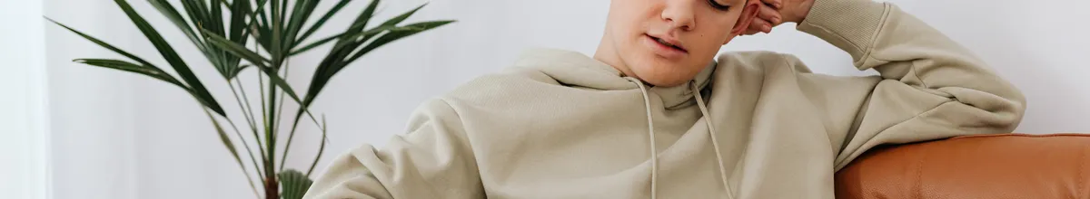 Gen Z's TikTok Paradox: Distrust Fuels Dating App Dissonance