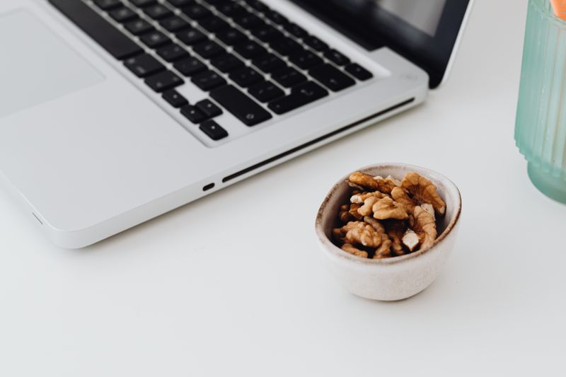 bowl of crunchy roasted chickpeas on a desk