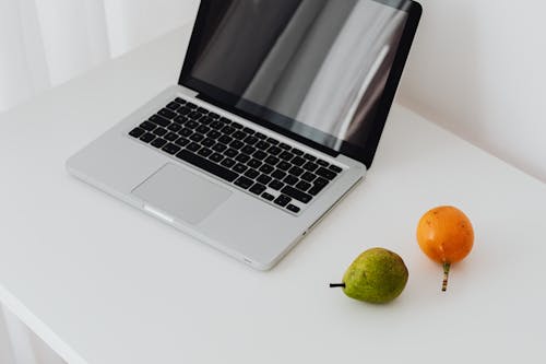 과일, 노트북, 전자기기의 무료 스톡 사진
