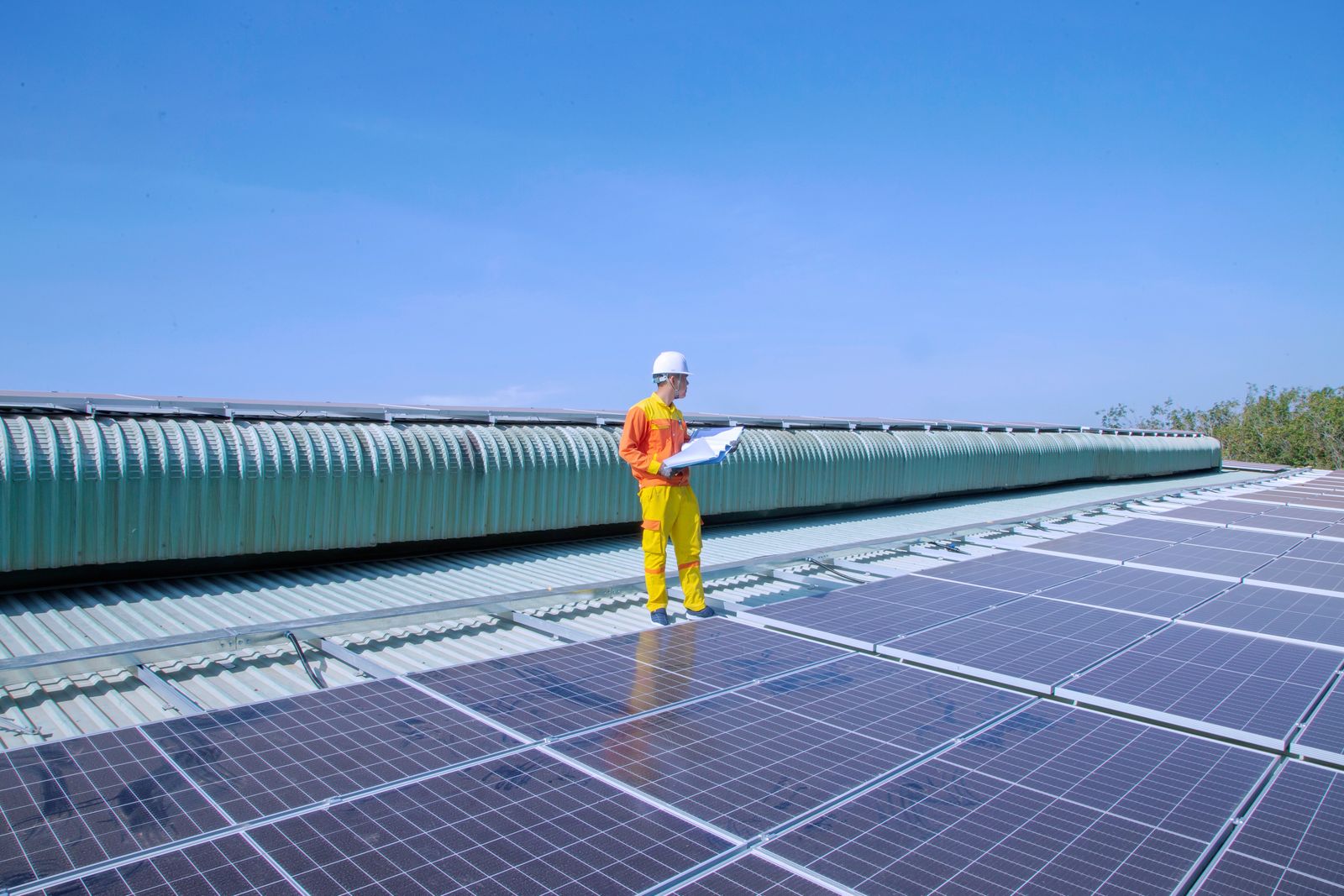 Inspección técnica en una instalación de energía solar