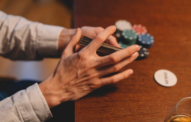 Online Casino: Spielautomaten und Live-Spiele im Überblick