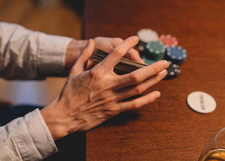 Online Casino: Spielautomaten und Live-Spiele im Überblick