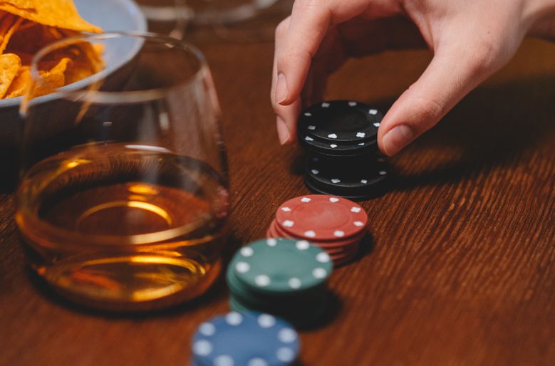 Online Casino: Spielautomaten und Live-Spiele im Überblick