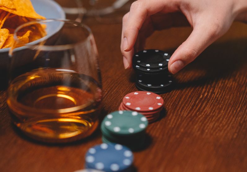 Online Casino: Spielautomaten und Live-Spiele im Überblick