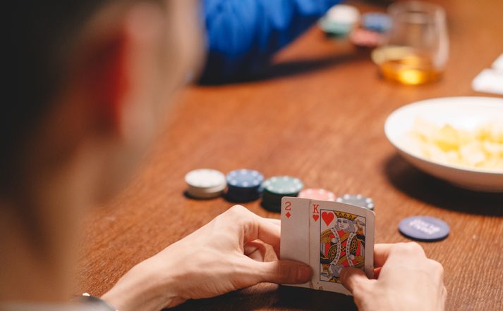 Online Casino: Spielautomaten und Live-Spiele im Überblick