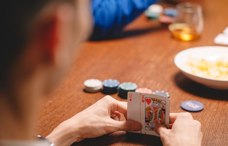 Online Casino: Spielautomaten und Live-Spiele im Überblick