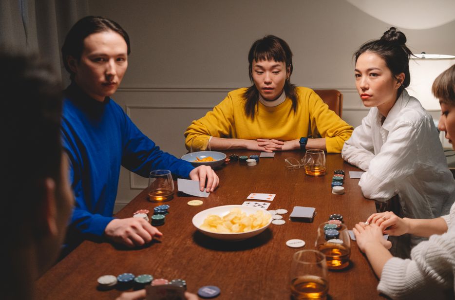 Online Casino: Spielautomaten und Live-Spiele im Überblick