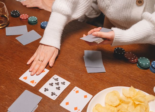 Online Casino: Spielautomaten und Live-Spiele im Überblick